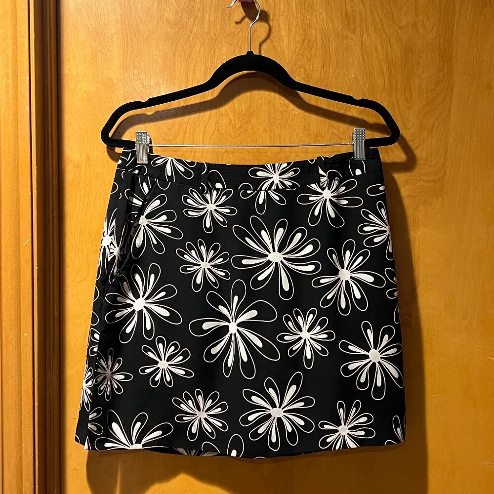 Black, white and pink geometric loopy floral print skirt